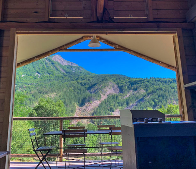 cabane lodge terrasse camping sisteron