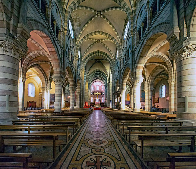 gap cathédrale notre dame-et-saint-arnoux tourisme proche camping